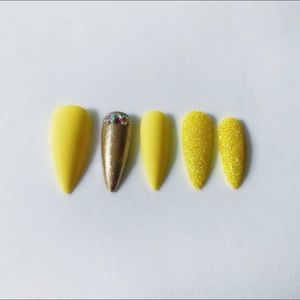 “Lemonade” Press On Nails
